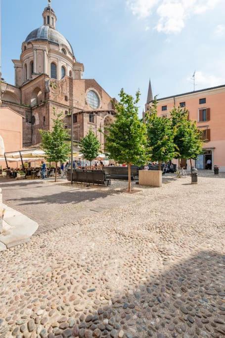 Apartment Under The Basilica Of Sant'Andrea Mantua Zewnętrze zdjęcie